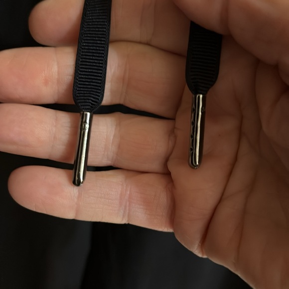 Lululemon Luxtreme On the Fly Crop Pants, Size 12 - Picture 5 of 15